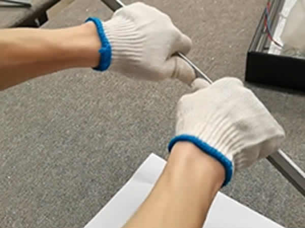 易飾天H型龍骨硬度測(cè)試和對(duì)比